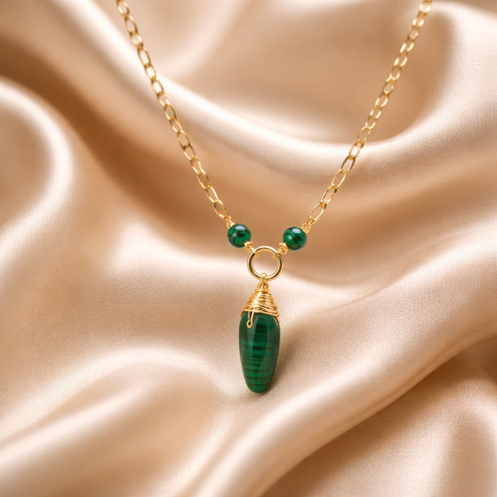 Necklace Beads with one Stone