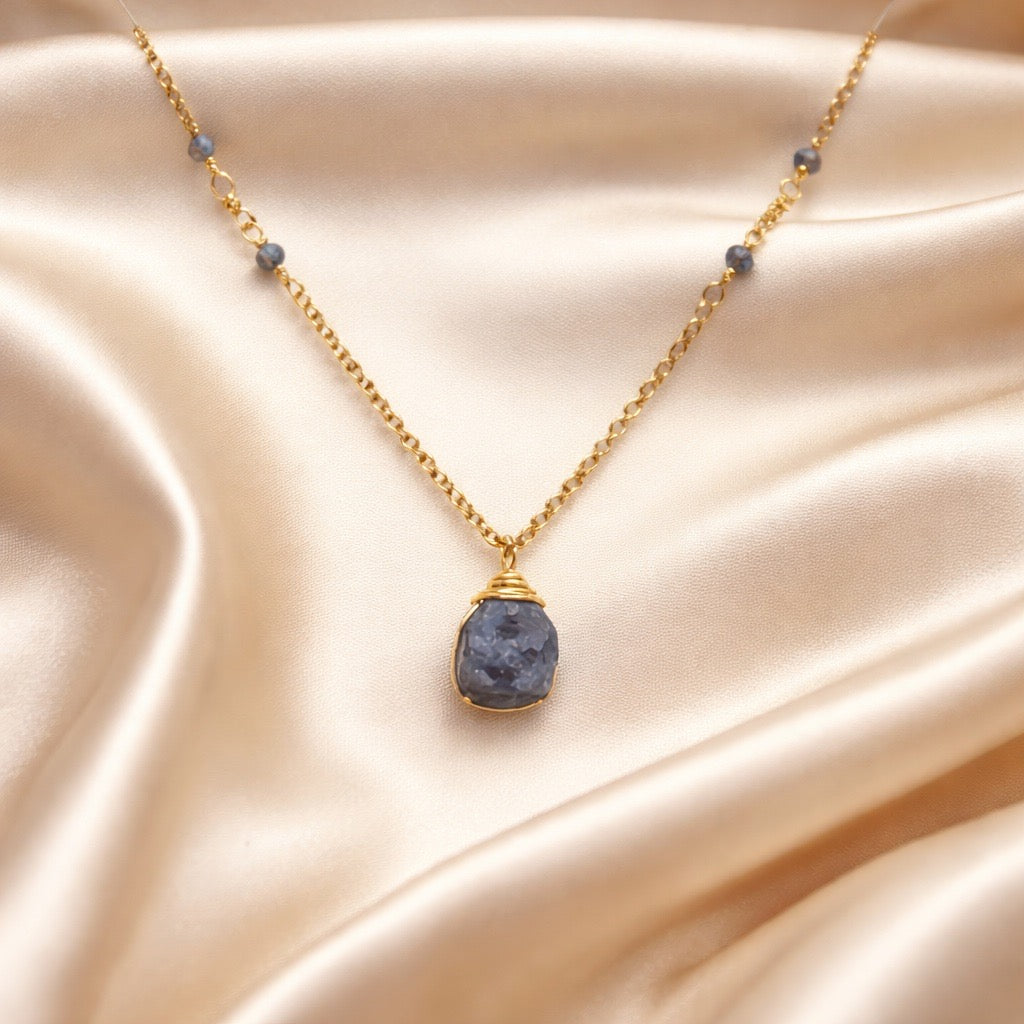 Necklace Beads with one Stone