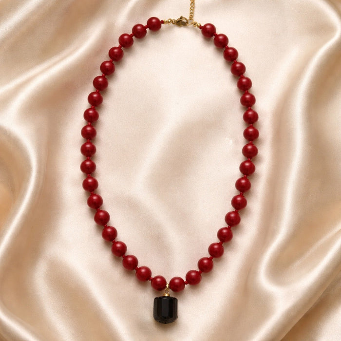 Necklace Threaded Beads with Stone