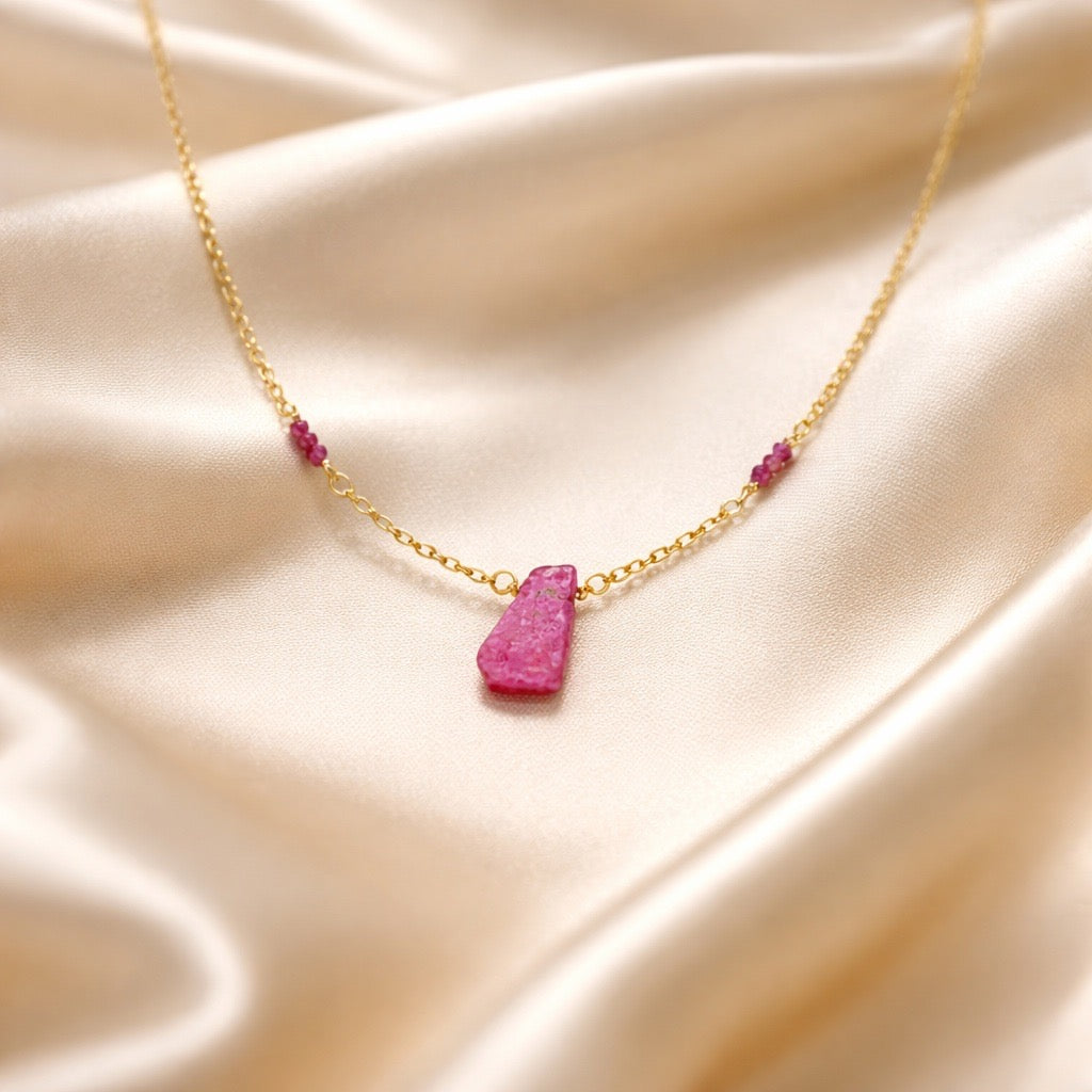 Necklace Beads with one Stone