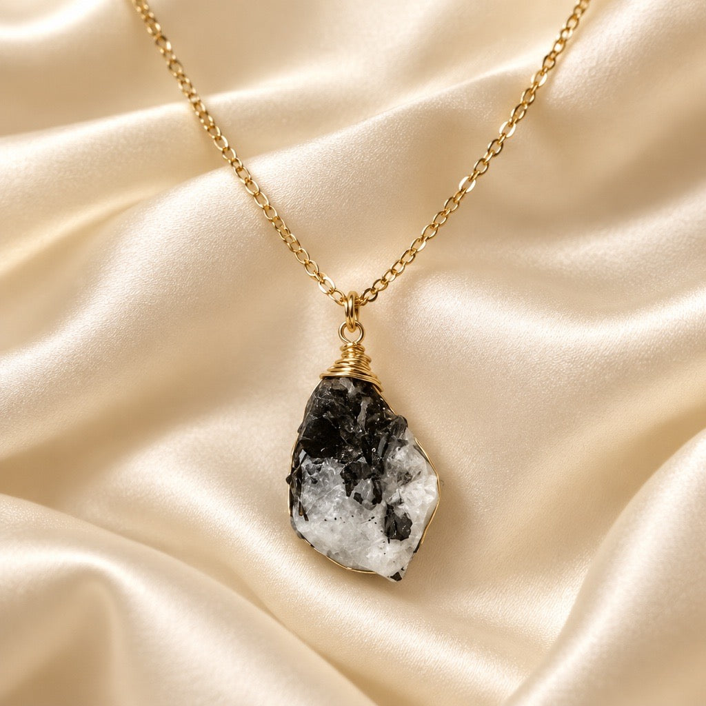 Necklace Long Natural Stones Gold