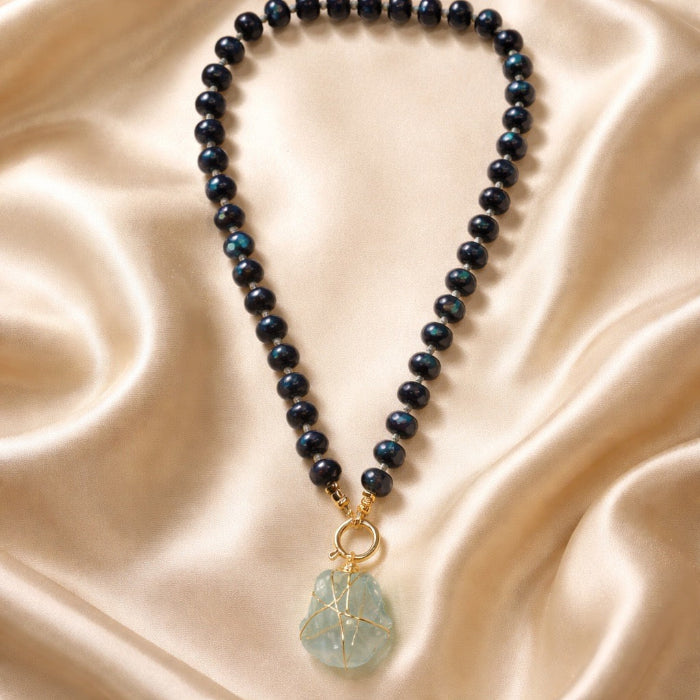 Necklace Threaded Beads with Stone