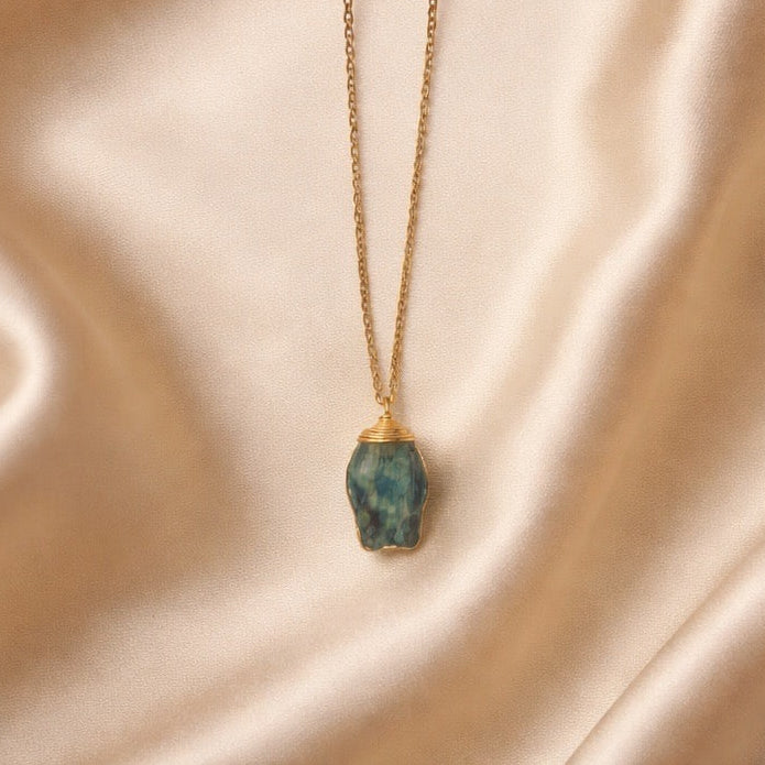 Necklace Cage Natural Stones