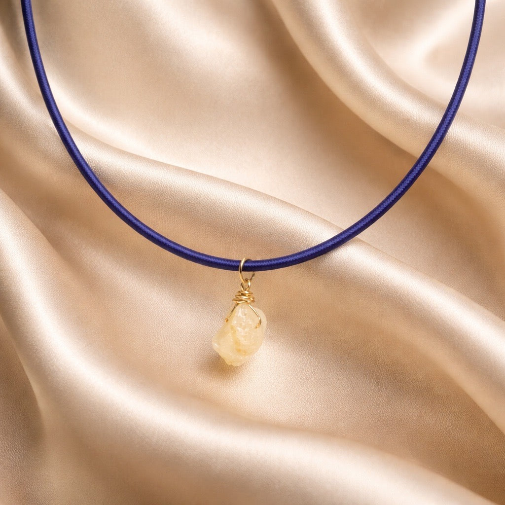 Necklace Magnetic with Semiprecious Raw Stone