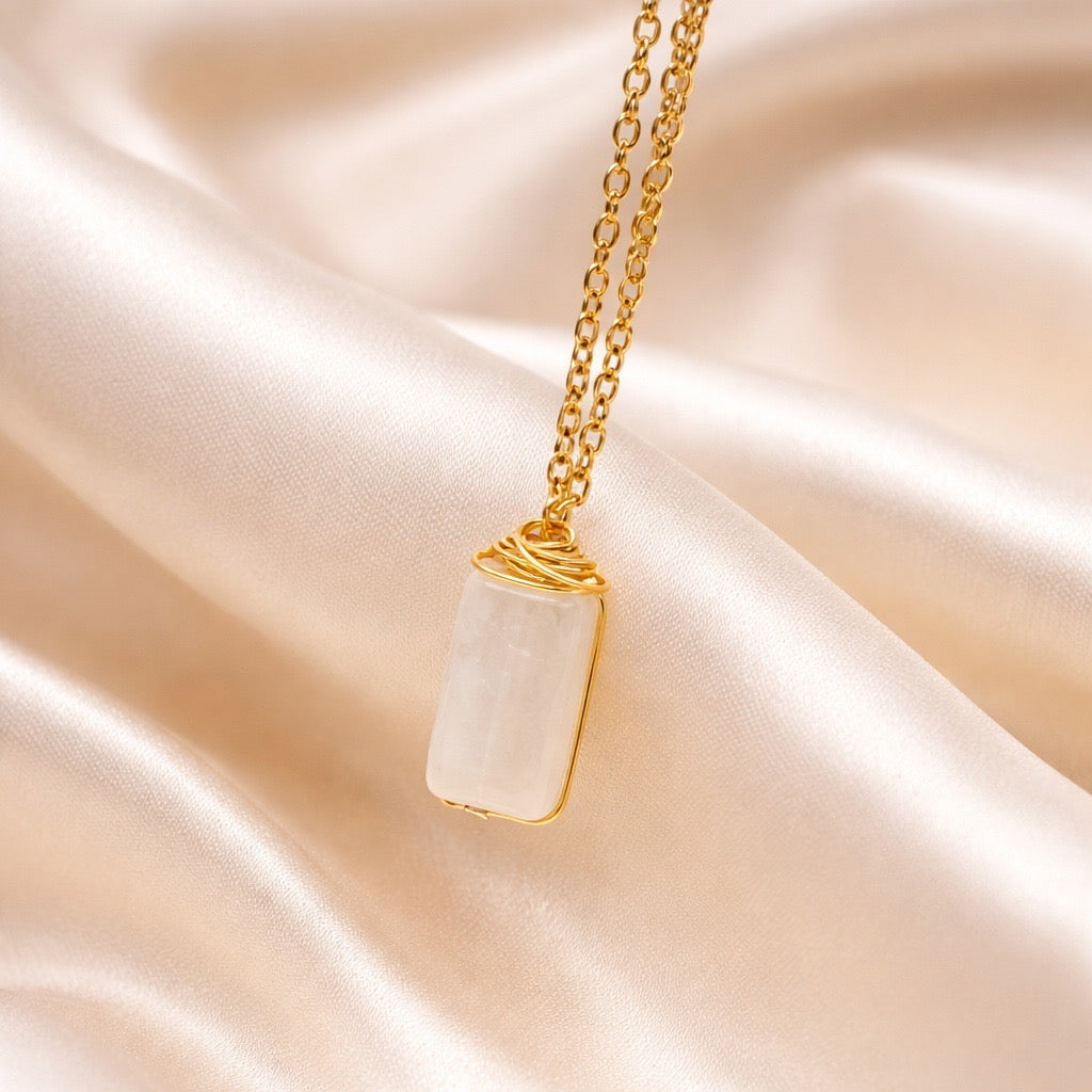 Necklace Cage Natural Stones