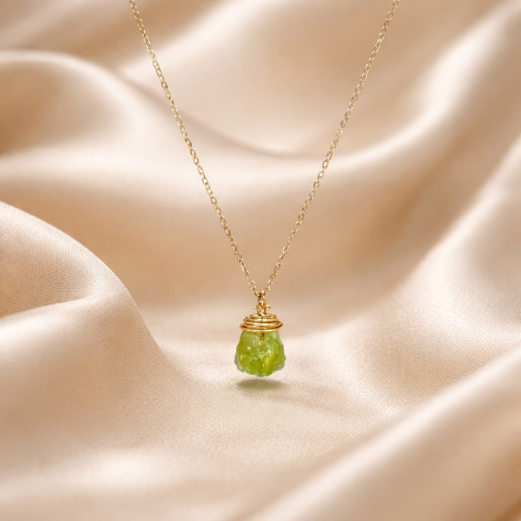 Necklace Cage Natural Stones