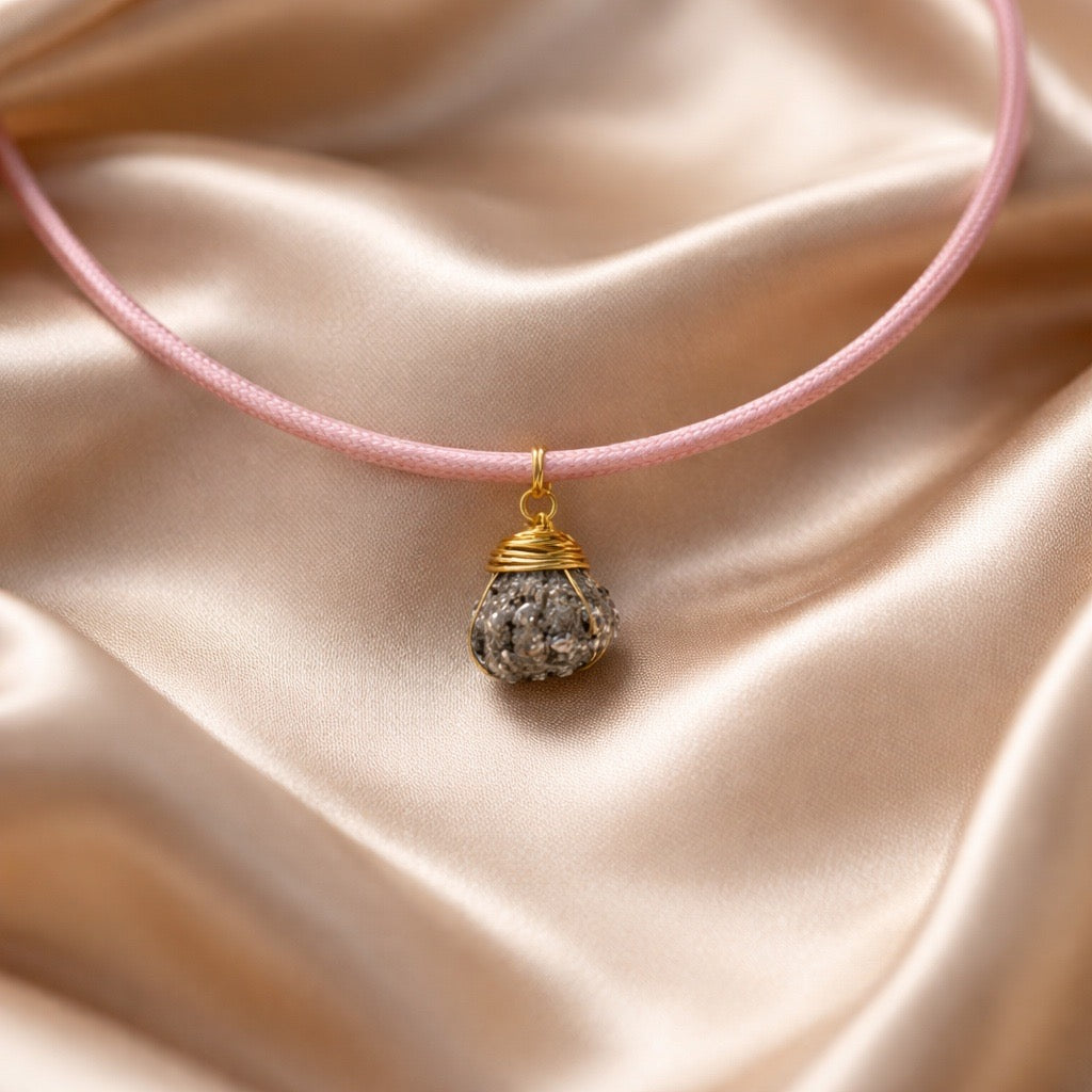 Necklace Magnetic with Semiprecious Raw Stone