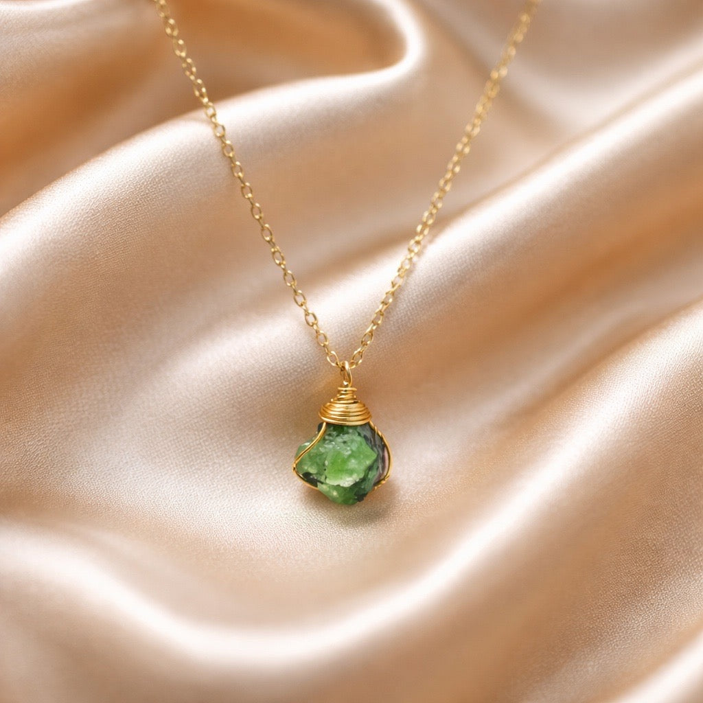 Necklace Cage Natural Stones