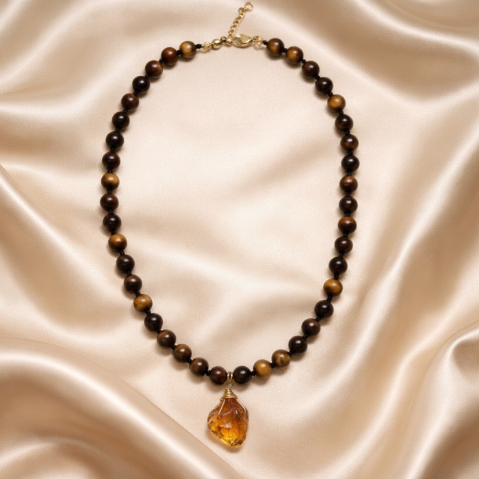 Necklace Threaded Beads with Stone