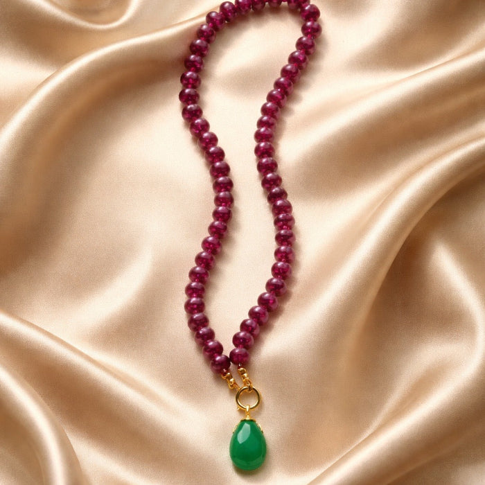 Necklace Threaded Beads with Stone