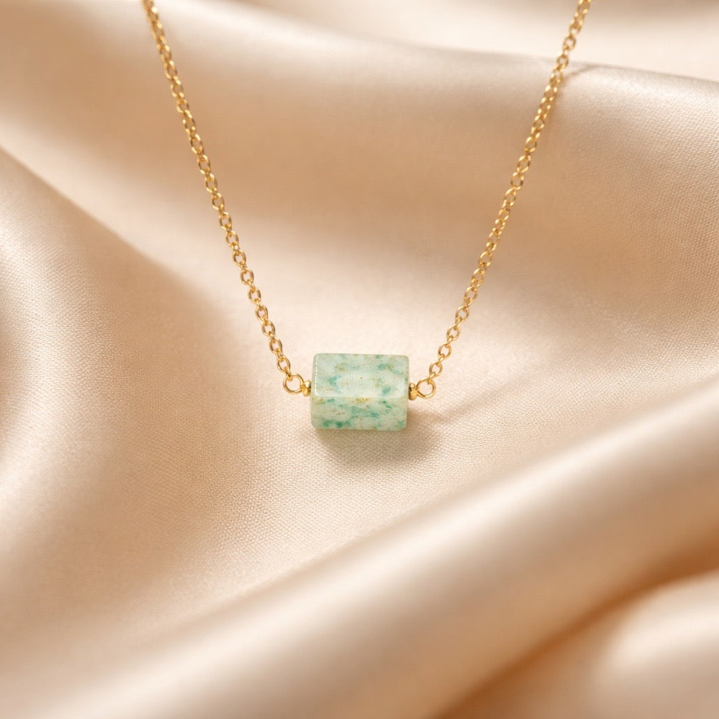 Necklace Horizontal Stone