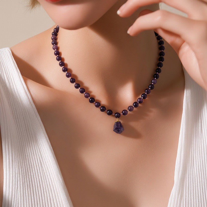 Necklace Threaded Beads with Stone