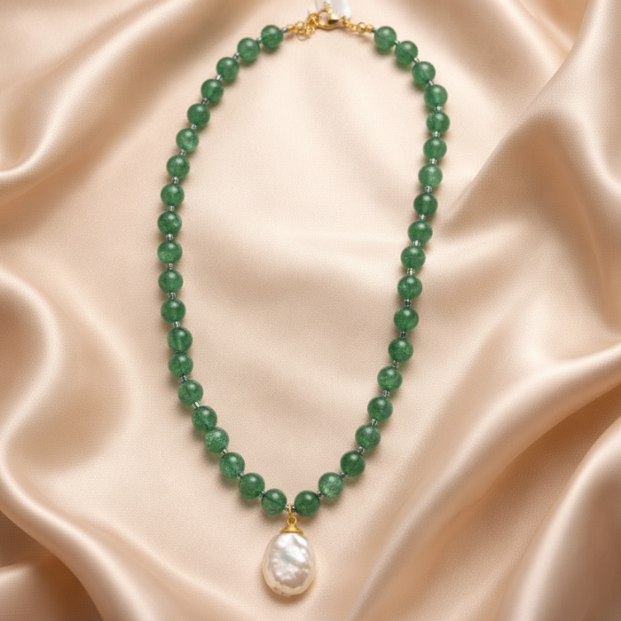 Necklace Threaded Beads with Stone