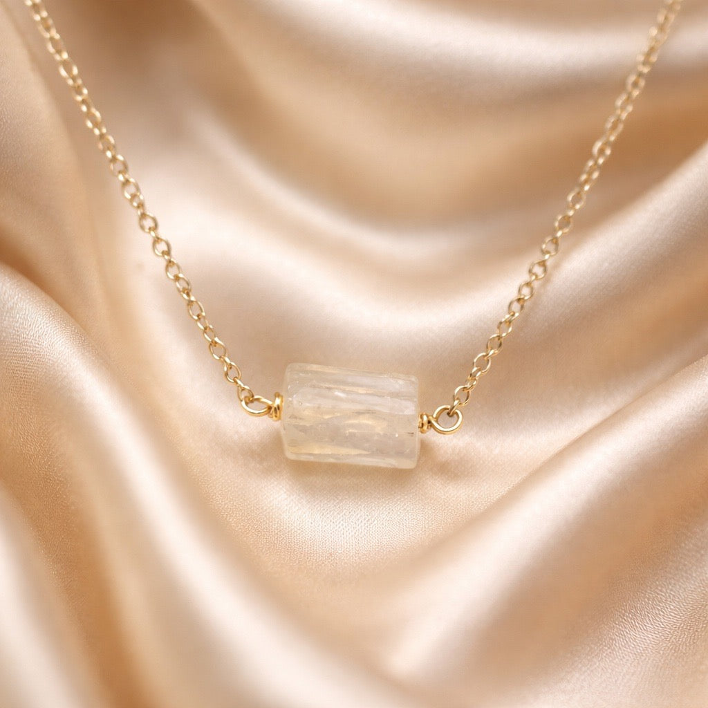 Necklace Horizontal Stone