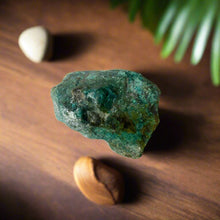 Load image into Gallery viewer, Tumbled Stone Raw Apatite