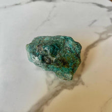 Load image into Gallery viewer, Tumbled Stone Raw Apatite