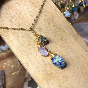 Necklace 3 Stones Charms Raw