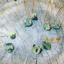 Load image into Gallery viewer, Necklace Raw Natural Stones