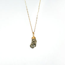 Load image into Gallery viewer, Necklace Cage Natural Stones