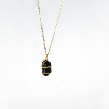 Load image into Gallery viewer, Necklace Cage Natural Stones