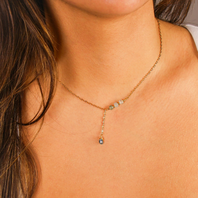 Necklace 3 Beads Vertical 1 Raw Stone