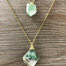 Load image into Gallery viewer, Necklace Raw Natural Stones