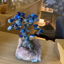 Load image into Gallery viewer, Crystal Trees X Small