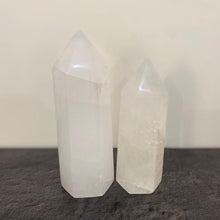 Load image into Gallery viewer, White Calcite Pointer Generator