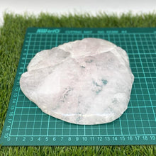 Load image into Gallery viewer, Rose Quartz Plate