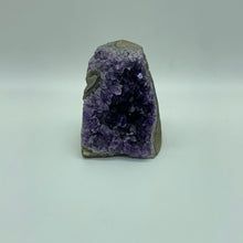 Load image into Gallery viewer, Amethyst Stone (Uruguay)