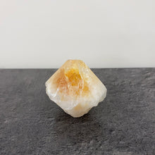 Load image into Gallery viewer, Citrine Stone Pointer Small