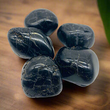 Load image into Gallery viewer, Tumbled Stone Polish Onyx