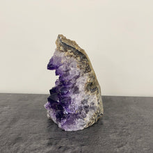 Load image into Gallery viewer, Amethyst Stone (Uruguay)